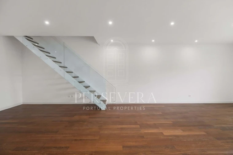 Apartamento T4 para Venda em Santa Maria e São Miguel, São Martinho, São Pedro Penaferrim Foto 5