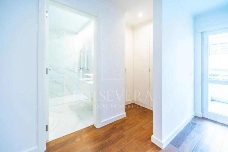 Apartamento T4 para Venda em Santa Maria e São Miguel, São Martinho, São Pedro Penaferrim Foto 11