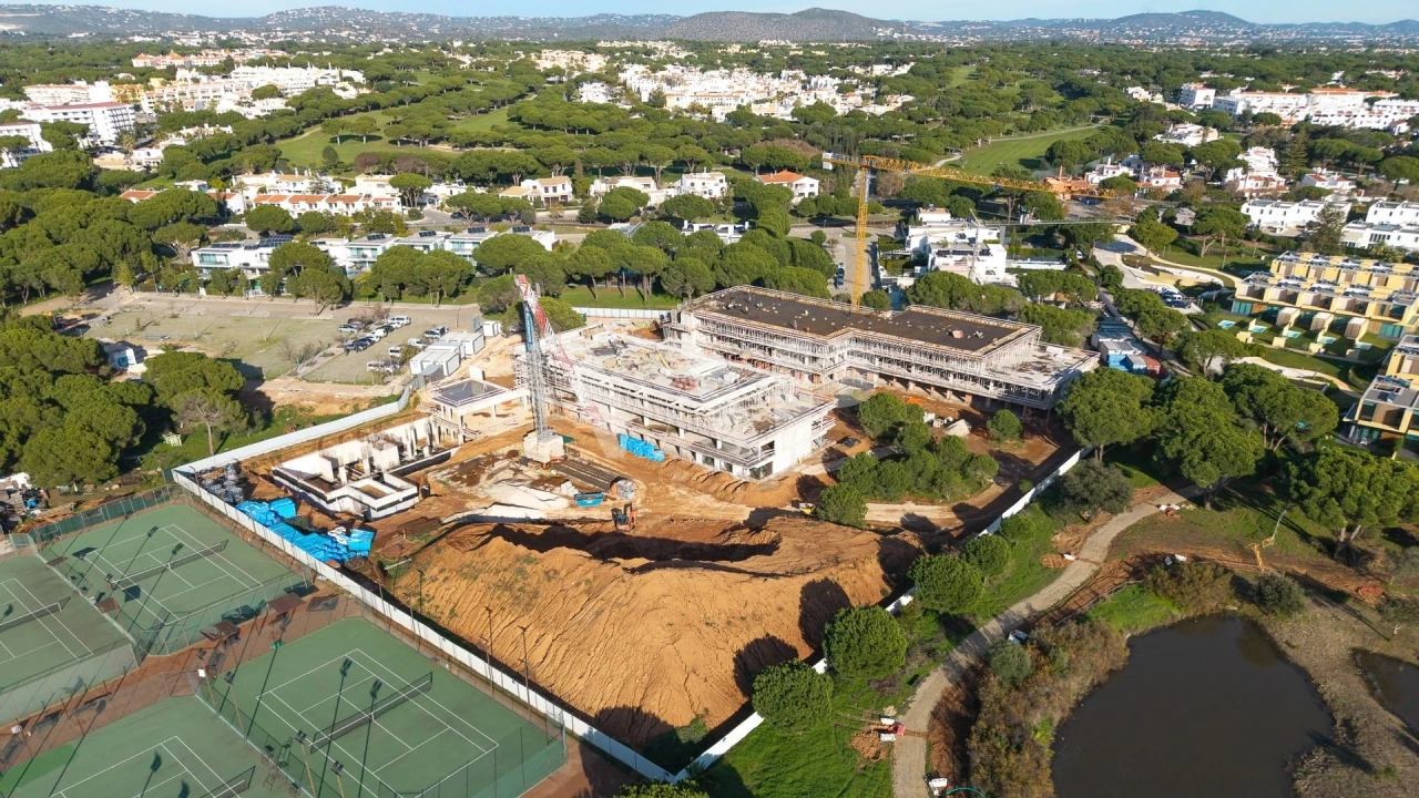Apartamento T2 para Venda em Quarteira Foto 26
