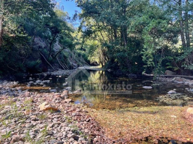 Moradia T2 para Venda em Aguda Foto 13