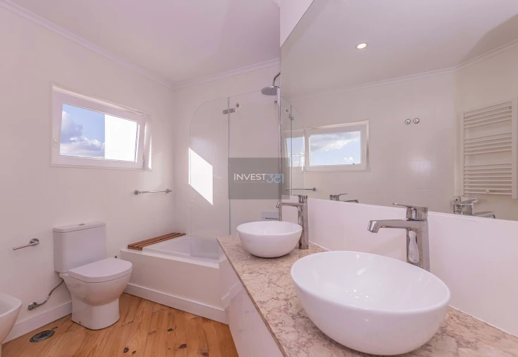 Apartamento T2 para Arrendamento em Algés, Linda-A-Velha e Cruz Quebrada-Dafundo Foto 23