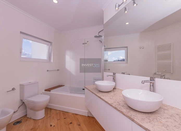 Apartamento T2 para Arrendamento em Algés, Linda-A-Velha e Cruz Quebrada-Dafundo Foto 22