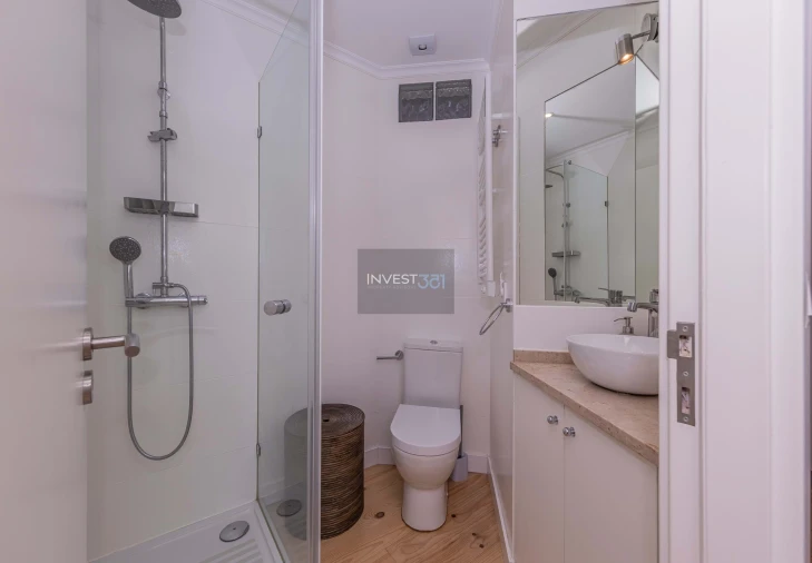 Apartamento T2 para Arrendamento em Algés, Linda-A-Velha e Cruz Quebrada-Dafundo Foto 30