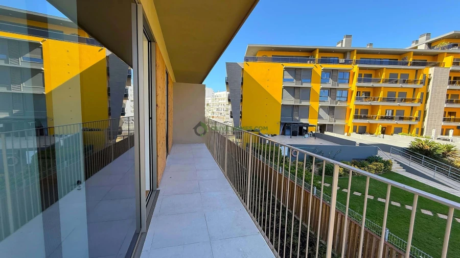 Apartamento T1 para Venda em Quarteira Foto 4
