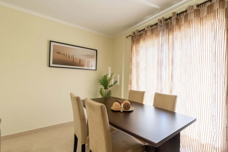 Apartamento T2 para Venda em Olhão Foto 2