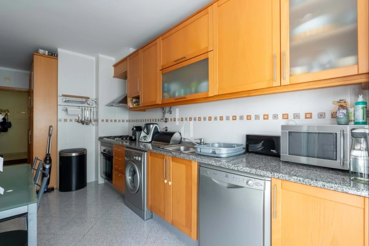 Apartamento T2 para Venda em Olhão Foto 8