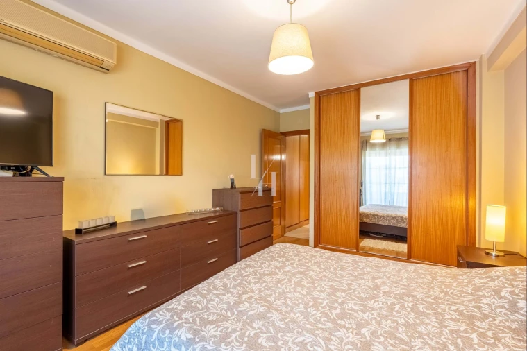 Apartamento T2 para Venda em Olhão Foto 16