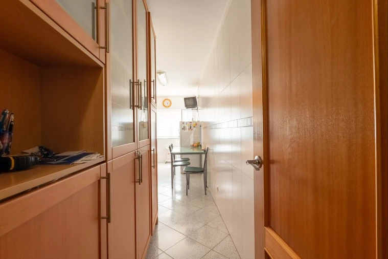 Apartamento T2 para Venda em Olhão Foto 6
