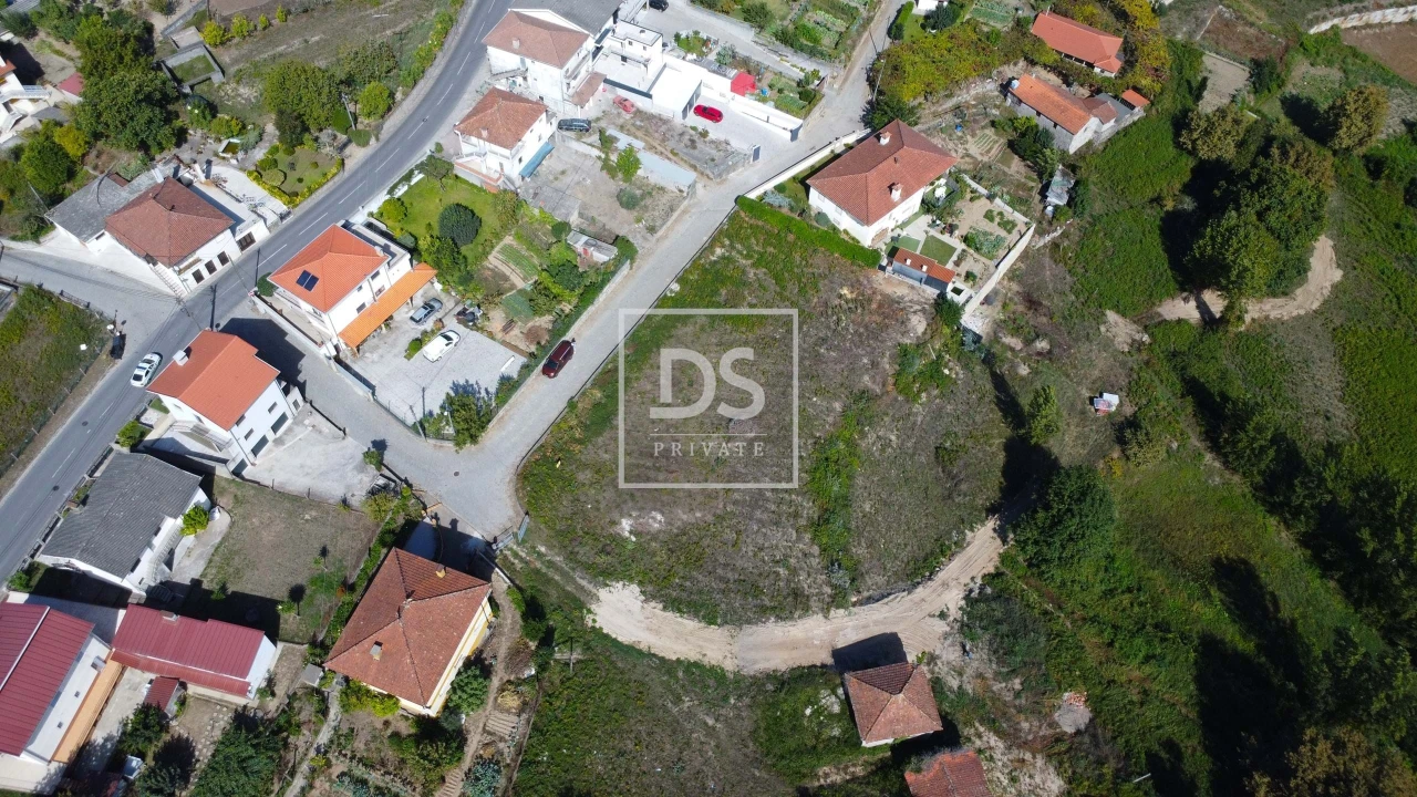 Terreno para Venda em Freixo de Cima e de Baixo Foto 5