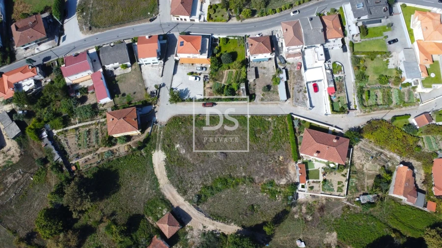 Terreno para Venda em Freixo de Cima e de Baixo Foto 4