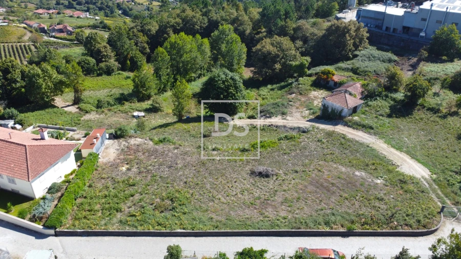 Terreno para Venda em Freixo de Cima e de Baixo Foto 12