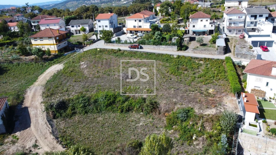 Terreno para Venda em Freixo de Cima e de Baixo Foto 6