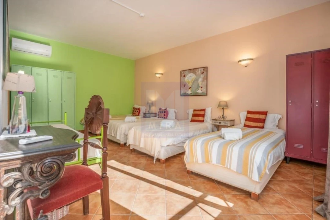 Moradia T9 para Venda em Alvor Foto 9