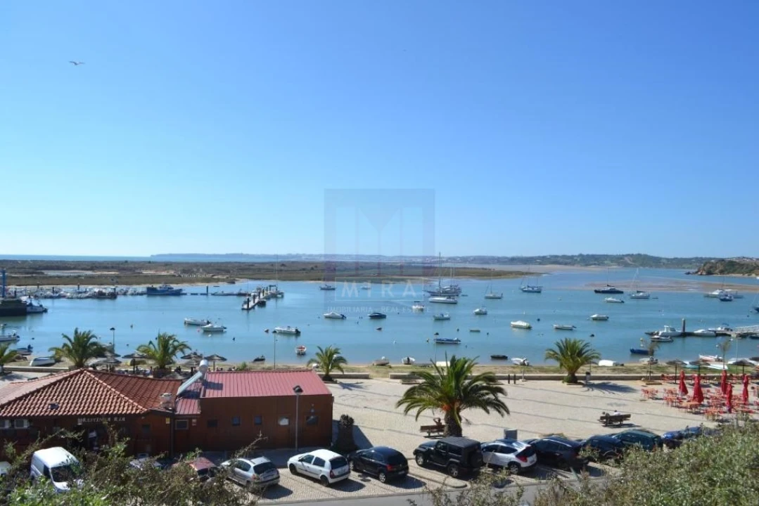 Moradia T9 para Venda em Alvor Foto 1
