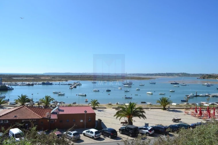 Moradia T9 para Venda em Alvor