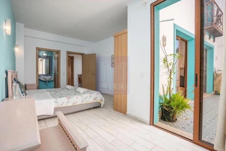 Moradia T9 para Venda em Alvor Foto 24