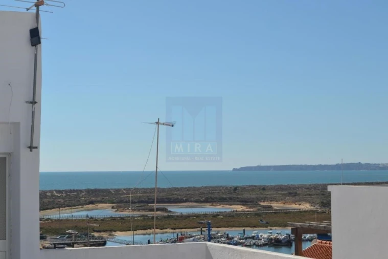 Moradia T9 para Venda em Alvor Foto 3