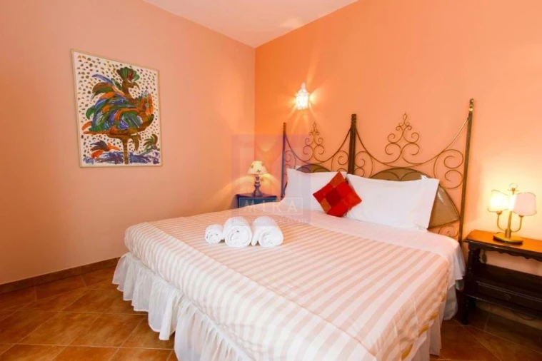 Moradia T9 para Venda em Alvor Foto 6