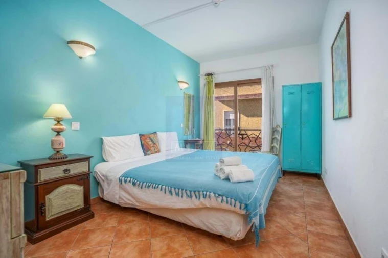 Moradia T9 para Venda em Alvor Foto 13