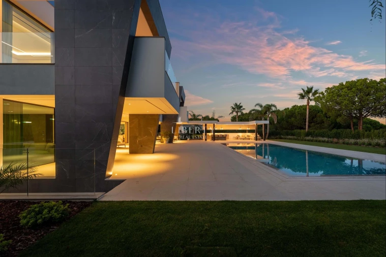 Moradia T6 para Venda em Almancil Planta 16