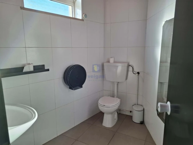 Negócio para Arrendamento em Meirinhas Foto 22