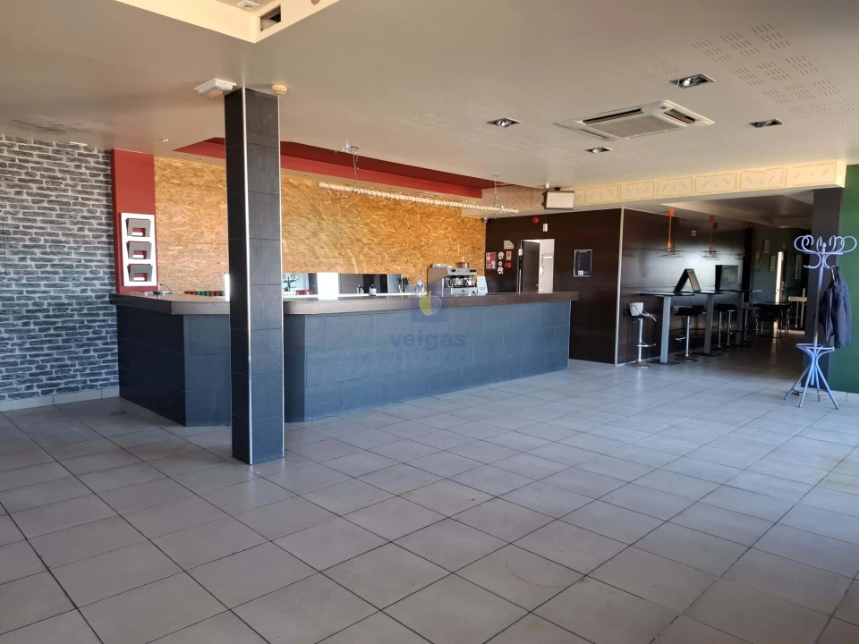 Negócio para Arrendamento em Meirinhas Foto 12