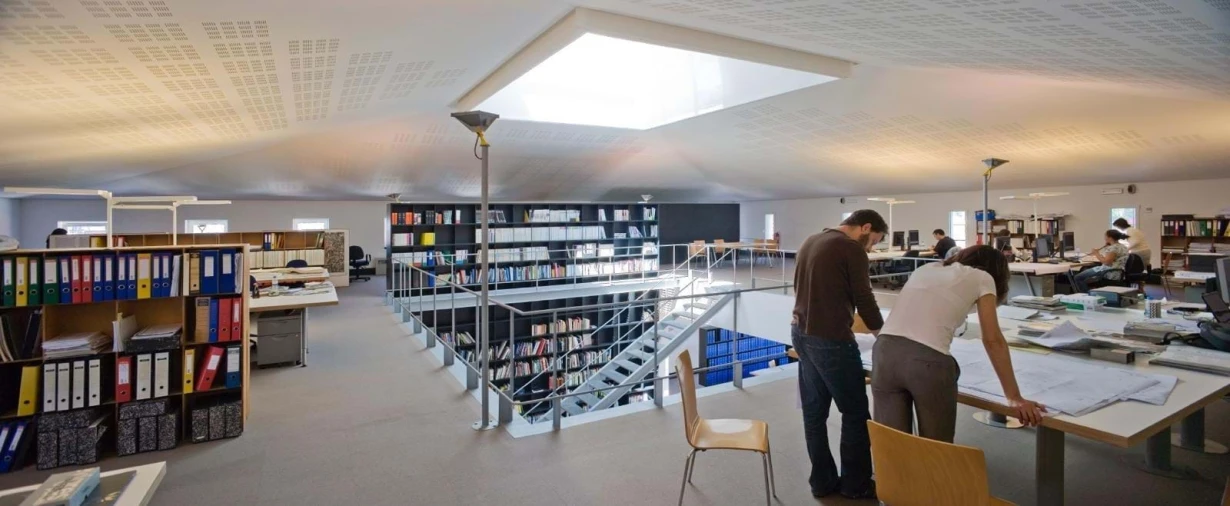 Escritório para Arrendamento em Alvalade Foto 2