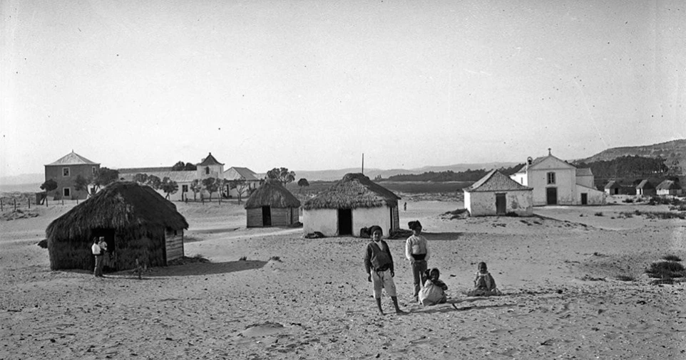 Moradia T8 para Venda em Costa da Caparica Foto 14