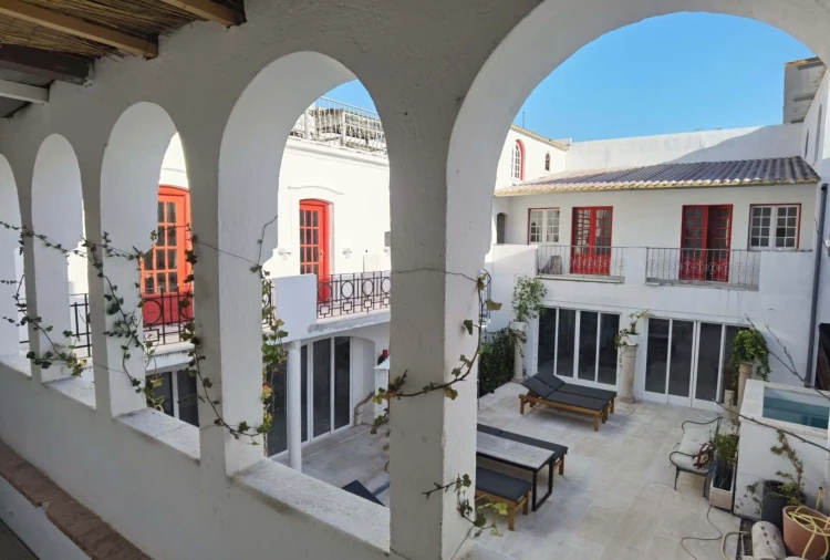 Moradia T8 para Venda em Costa da Caparica Foto 1