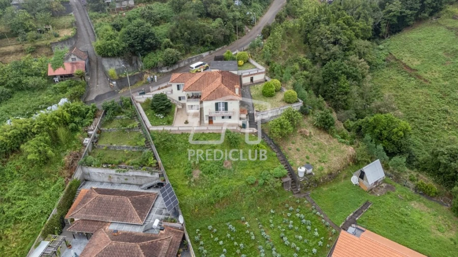 Moradia T4 para Venda em Santo Antonio da Serra Foto 4