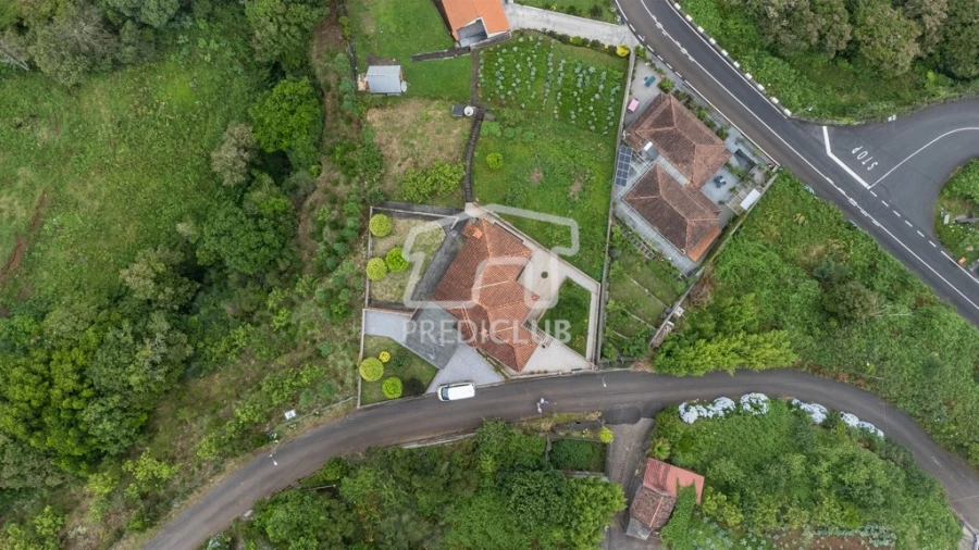 Moradia T4 para Venda em Santo Antonio da Serra Foto 3