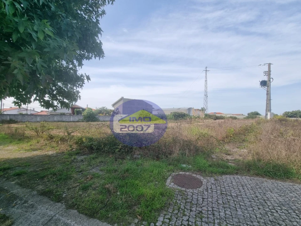 Terreno para Venda em Anta e Guetim Foto 2