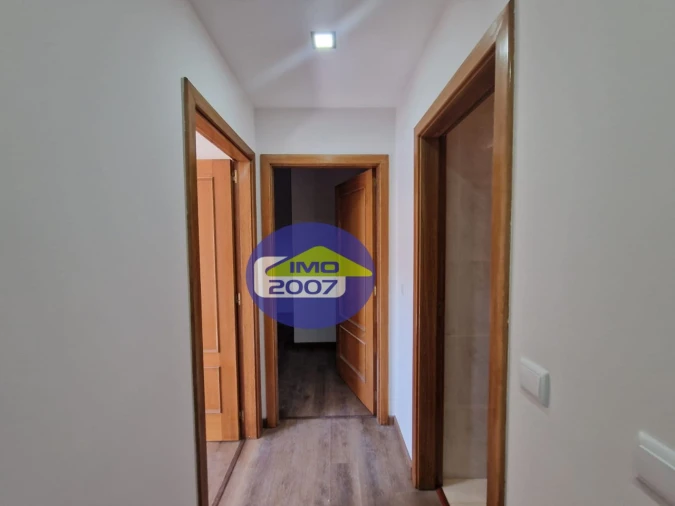 Apartamento T2 para Venda em Argoncilhe Foto 11