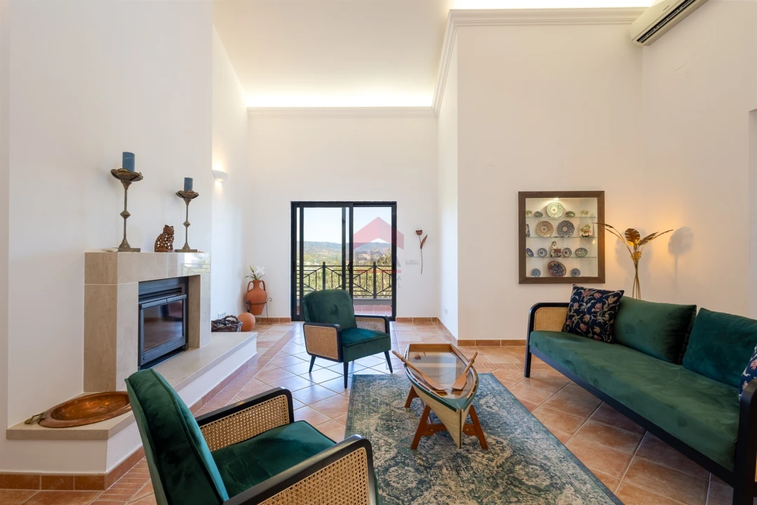 Moradia T0 para Venda em Salir Foto 10