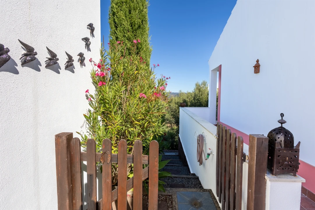 Moradia T0 para Venda em Salir Foto 43