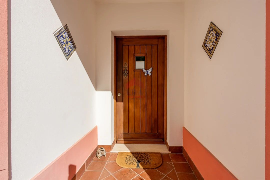 Moradia T0 para Venda em Salir Foto 4