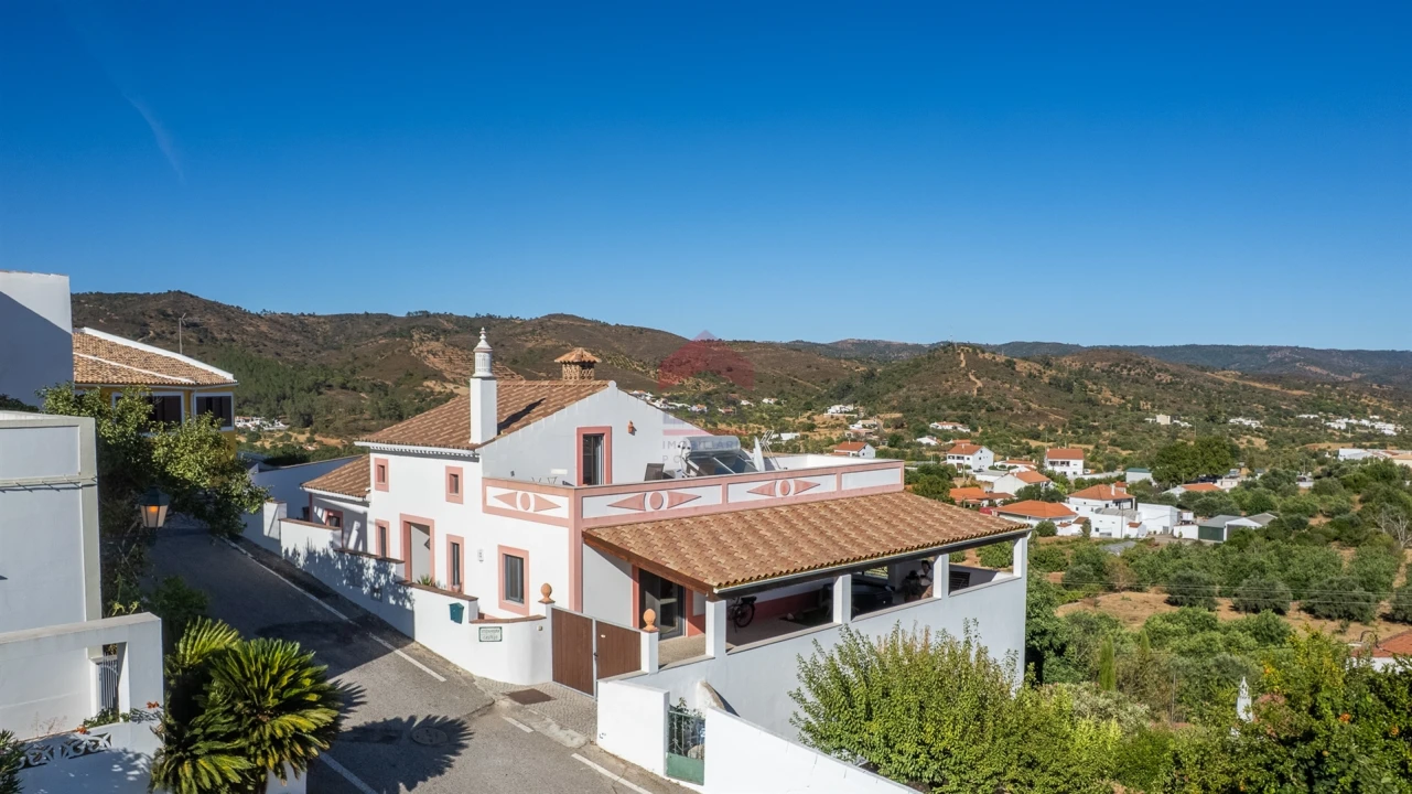 Moradia T0 para Venda em Salir Foto 1