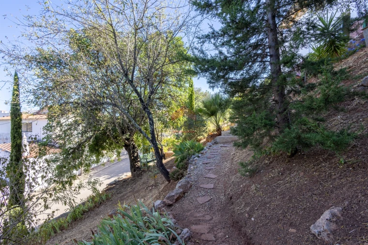 Moradia T0 para Venda em Salir Foto 36