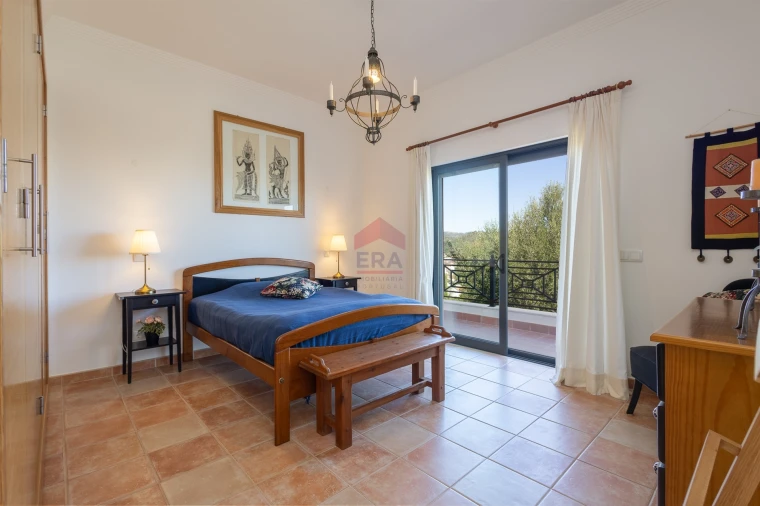 Moradia T0 para Venda em Salir Foto 22