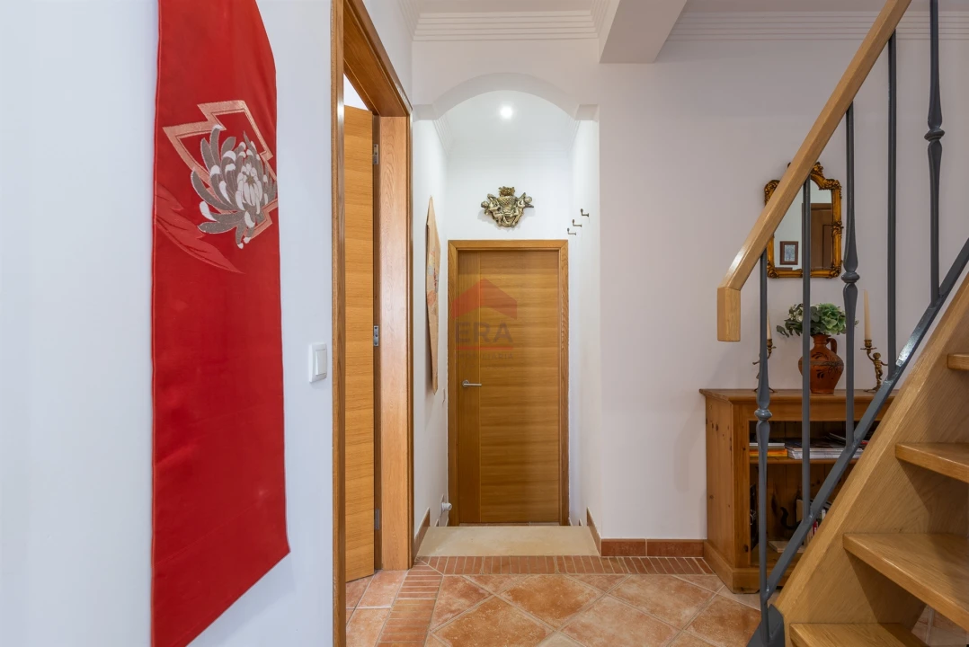 Moradia T0 para Venda em Salir Foto 18