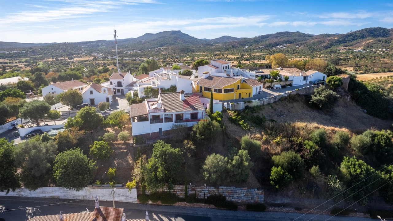 Moradia T0 para Venda em Salir Foto 49