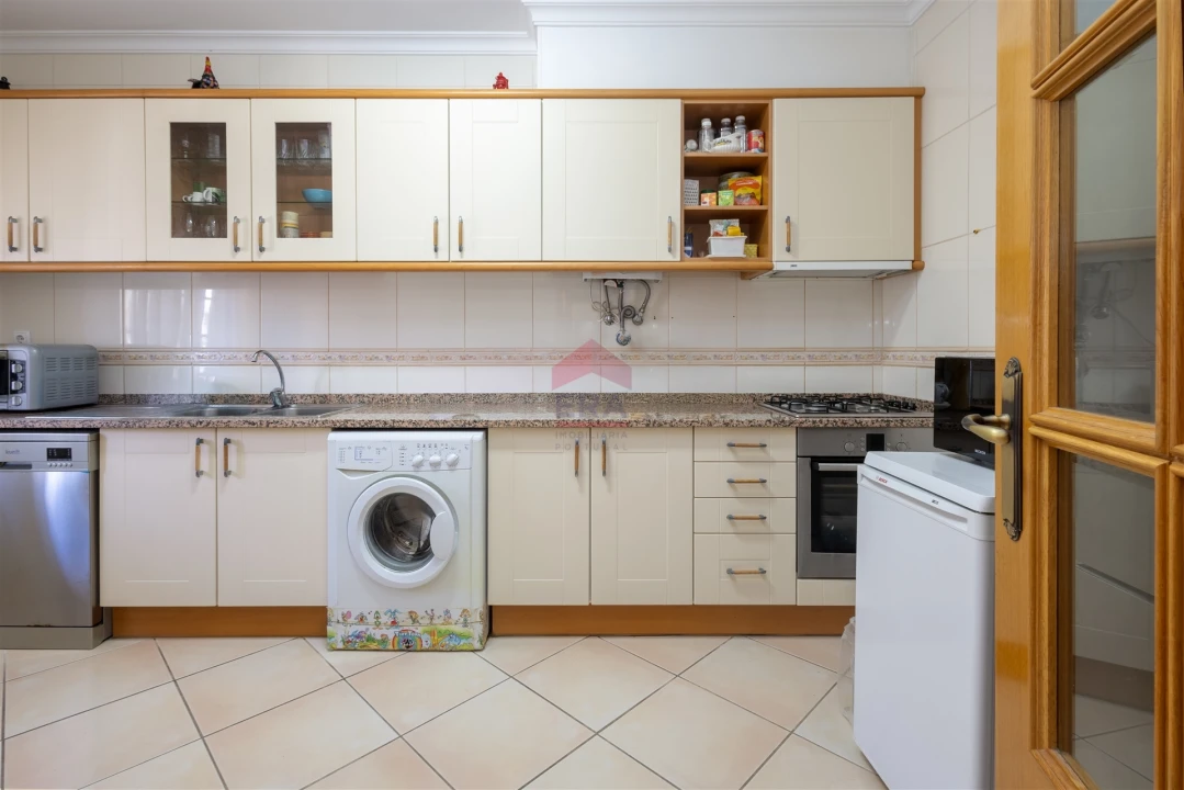 Apartamento T0 para Venda em Loule (São Sebastião) Foto 7