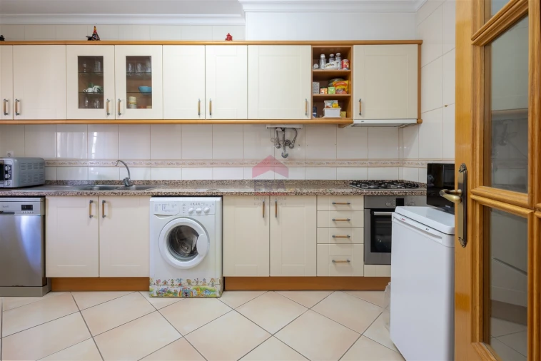 Apartamento T0 para Venda em Loule (São Sebastião) Foto 7