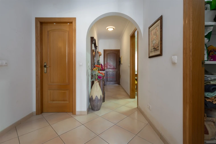 Apartamento T0 para Venda em Loule (São Sebastião) Foto 11