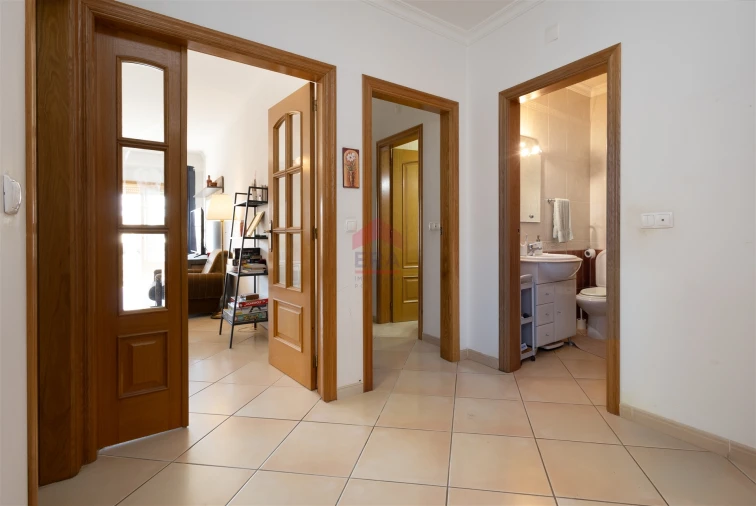 Apartamento T0 para Venda em Loule (São Sebastião) Foto 2