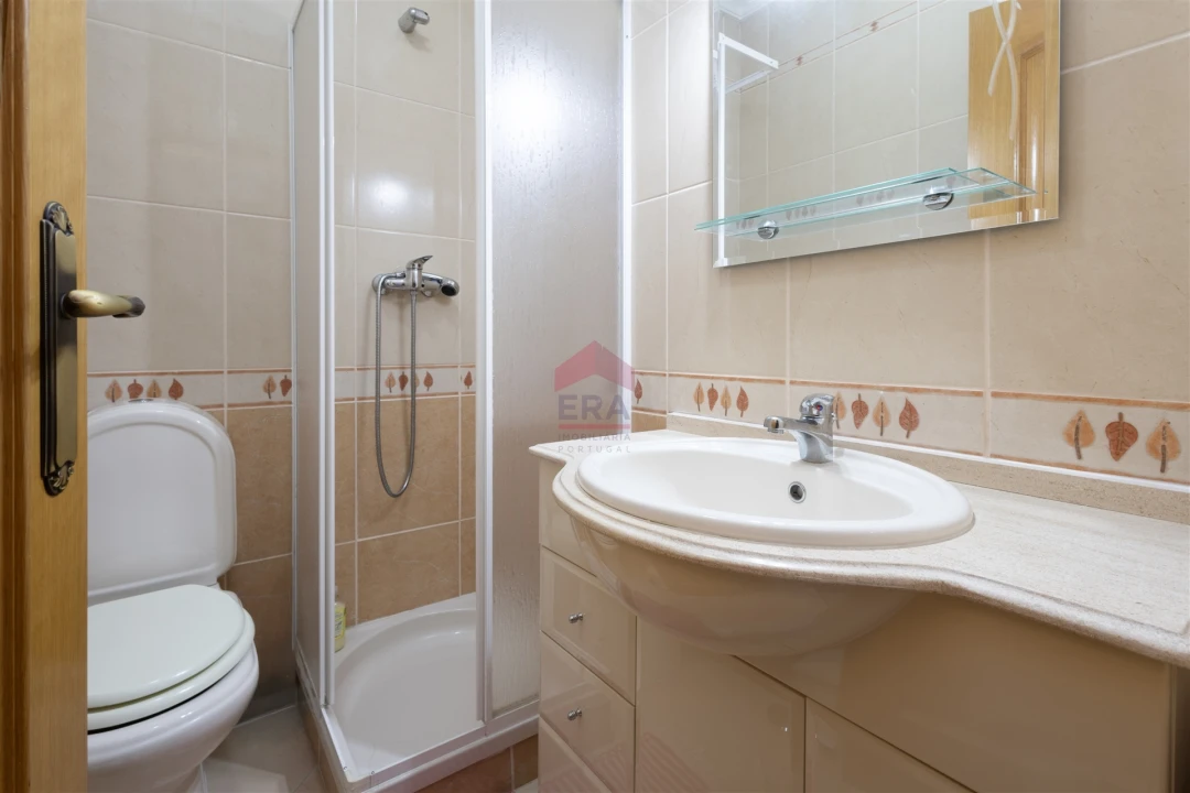 Apartamento T0 para Venda em Loule (São Sebastião) Foto 10