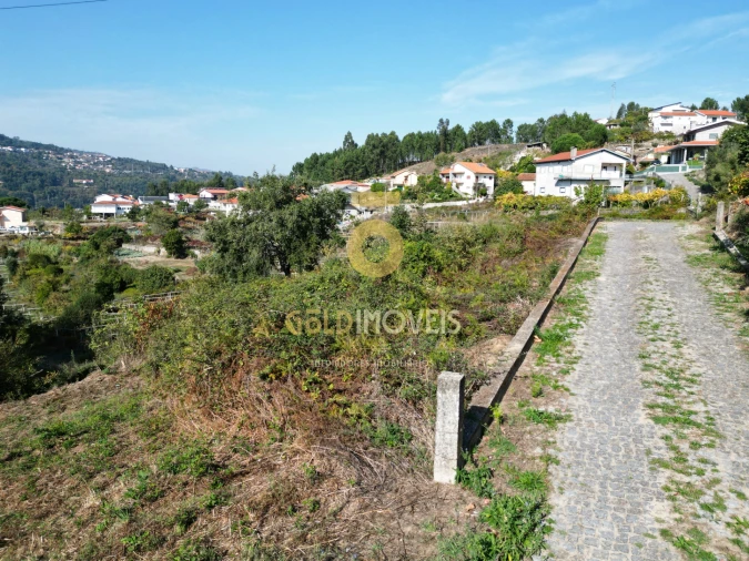 Terreno para Venda em Santa Maria de Sardoura