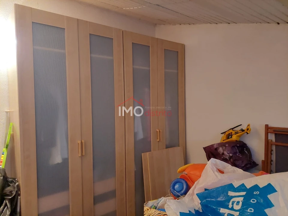 Apartamento T0 para Venda em Sé e São Lourenço Foto 9