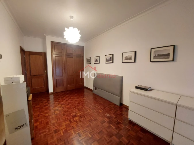Apartamento T0 para Venda em Sé e São Lourenço Foto 10