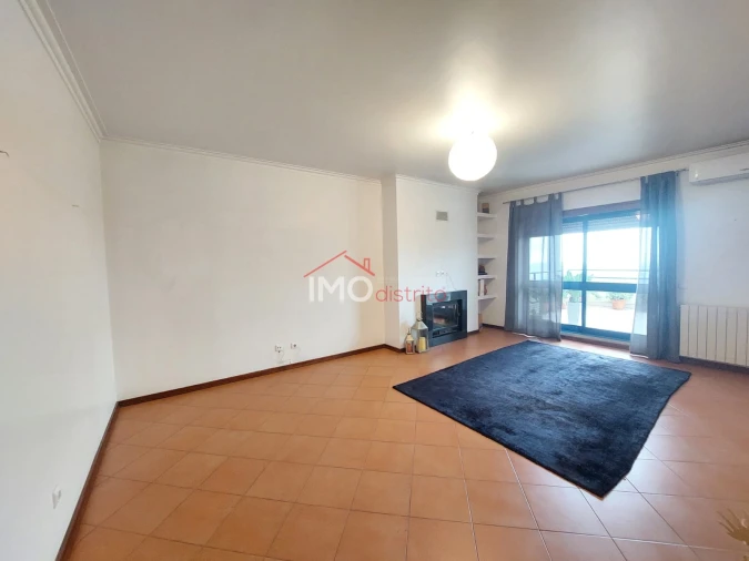 Apartamento T0 para Venda em Sé e São Lourenço Foto 2